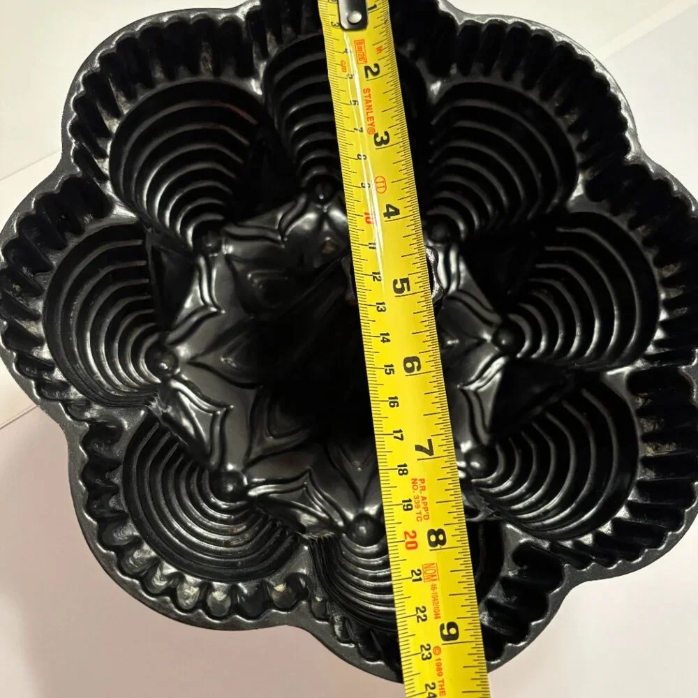 Vintage Nordic Ware Fiesta Party Quality Cast Iron  Bundt Cake Pan  perfect for